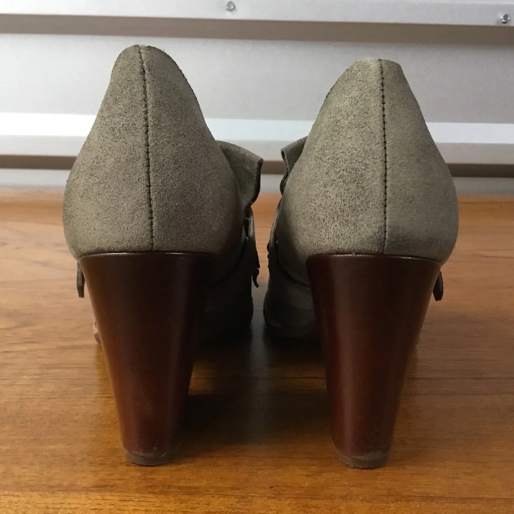 Kork-Ease Prim Mosto Suede Kiltie Pump Heel K63422 Women Size 7.5 Khaki Gray